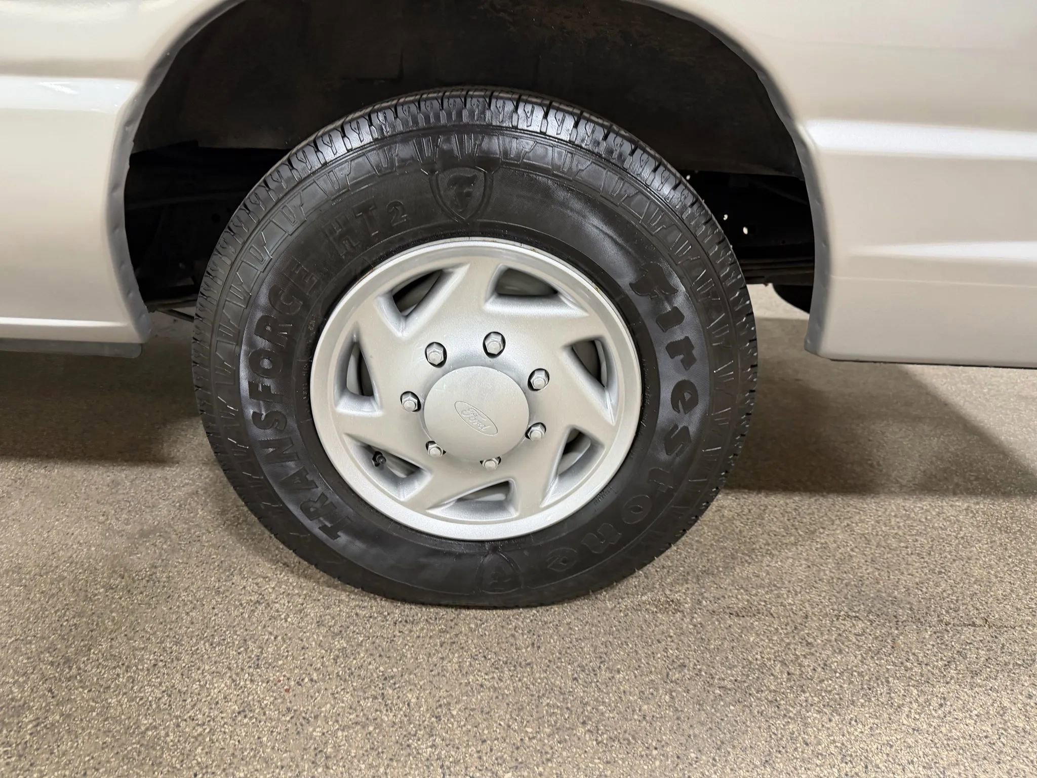 Used 2014 Ford E-250 and Econoline 250 Extended w/ Power Group image 71