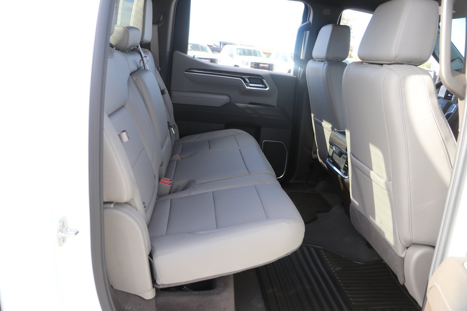 New 2026 Chevrolet Silverado 1500 LTZ w/ LTZ Convenience Package II AWD/4WD image 30