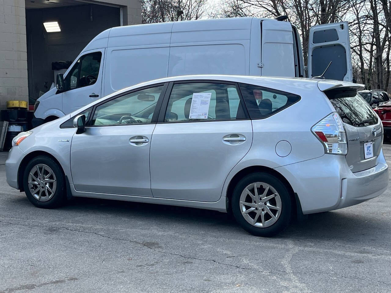 Used 2012 Toyota Prius V Five FWD image 6