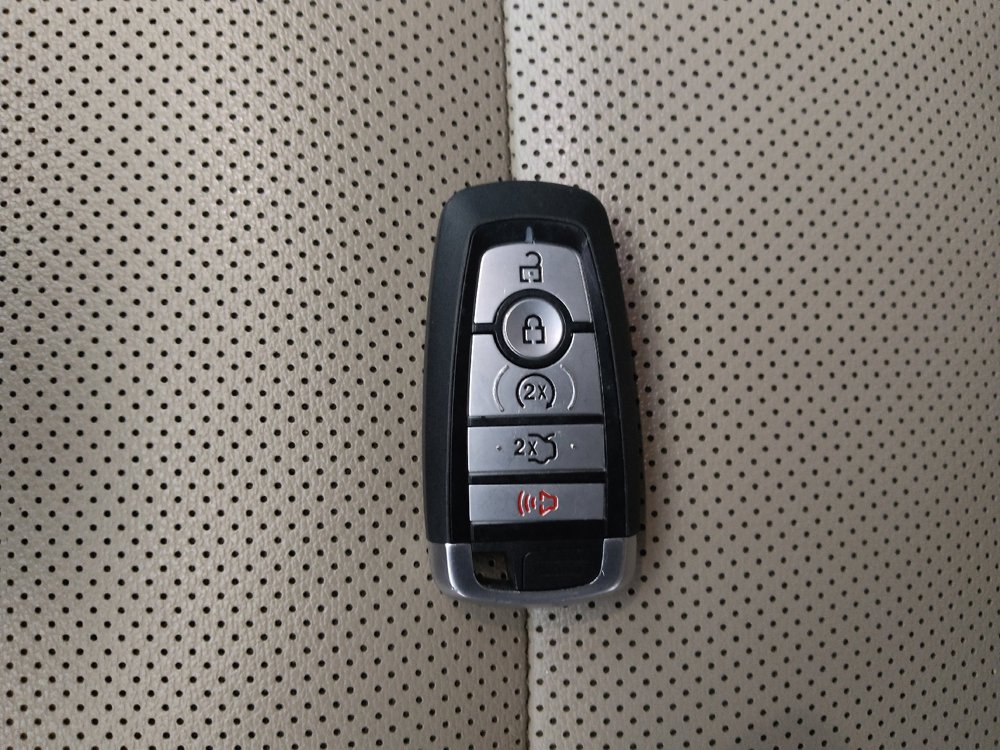 Used 2020 Ford Escape SEL FWD image 32
