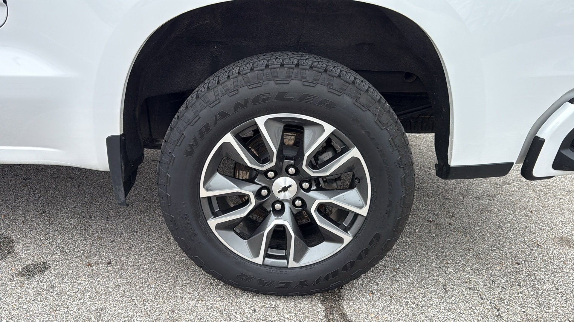 Used 2024 Chevrolet Silverado 1500 RST w/ Protection Package image 32