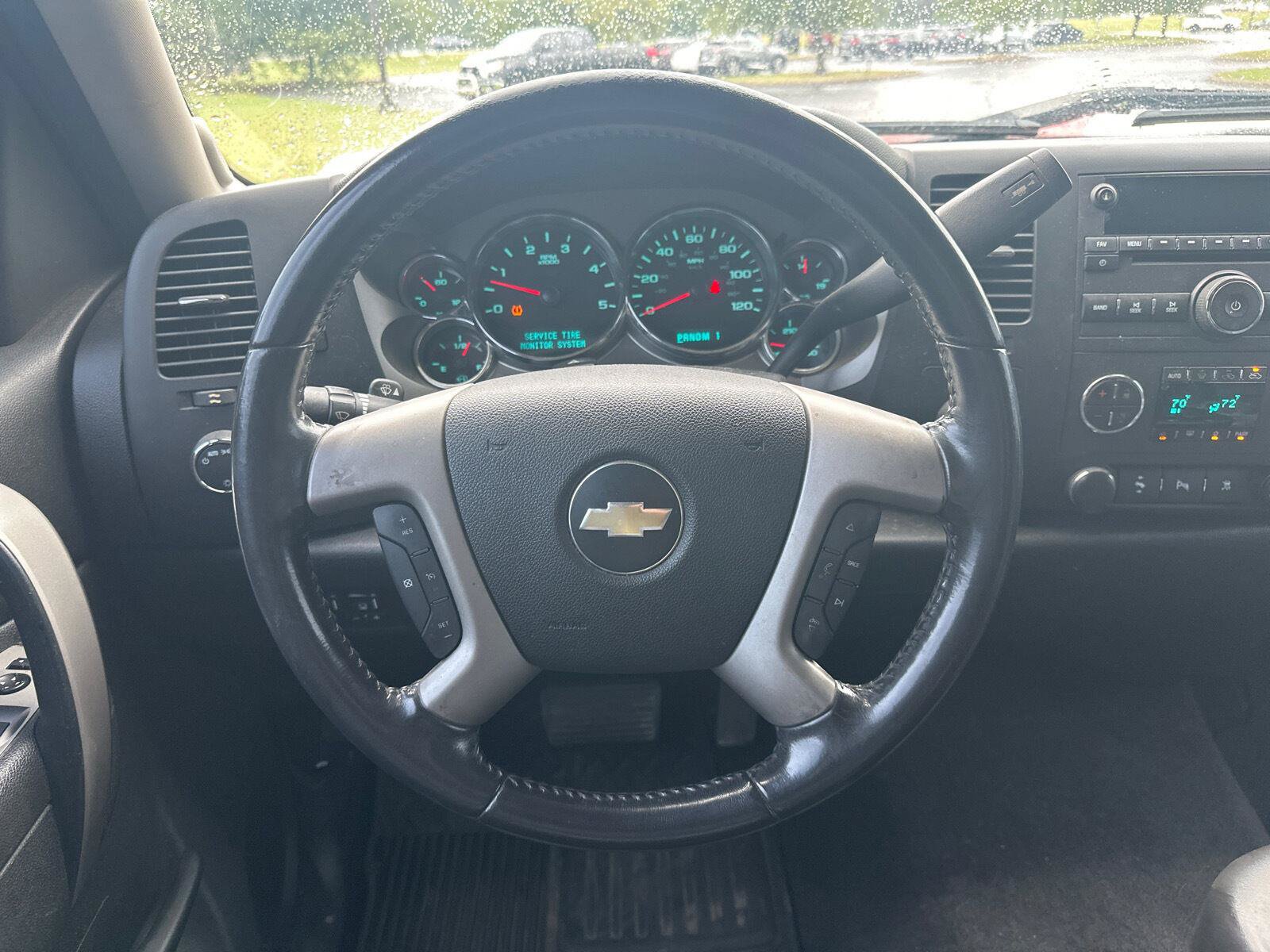 Used 2010 Chevrolet Silverado 2500 LT w/ Interior Plus Package AWD/4WD image 15