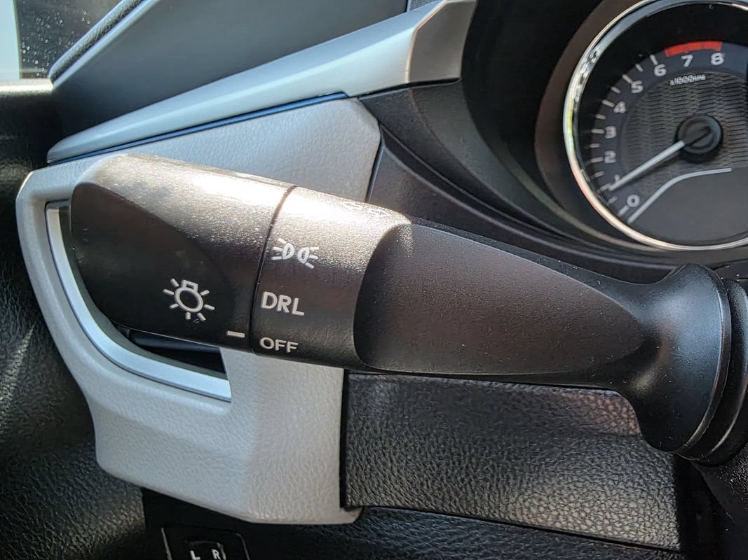 Used 2016 Toyota Corolla LE FWD image 30