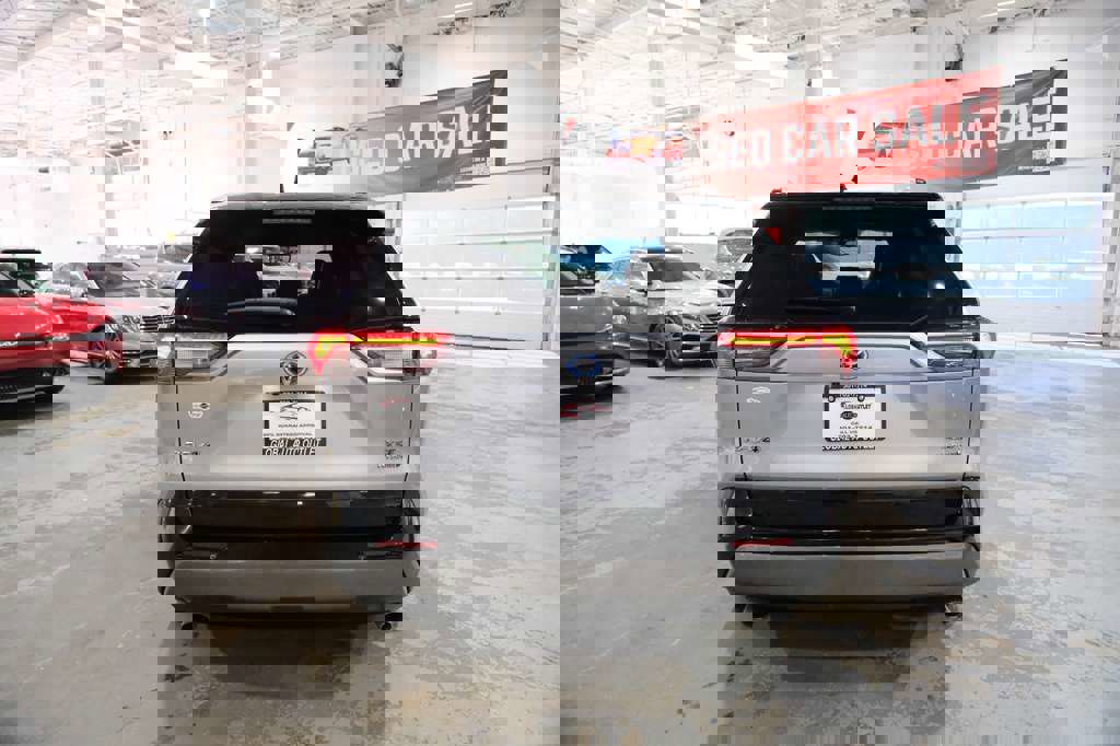 Used 2021 Toyota RAV4 XSE image 9