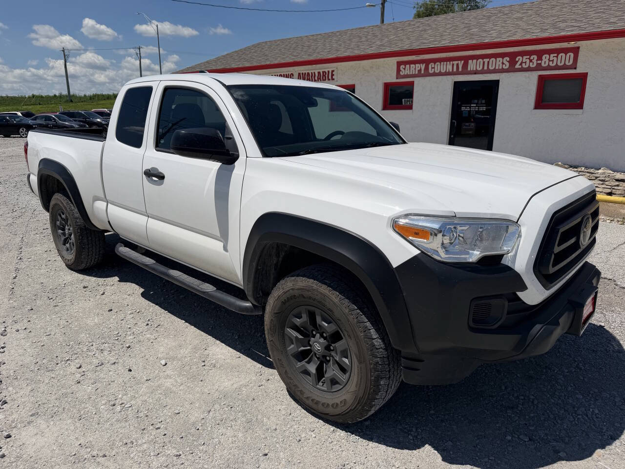 Used 2020 Toyota Tacoma SR RWD image 1