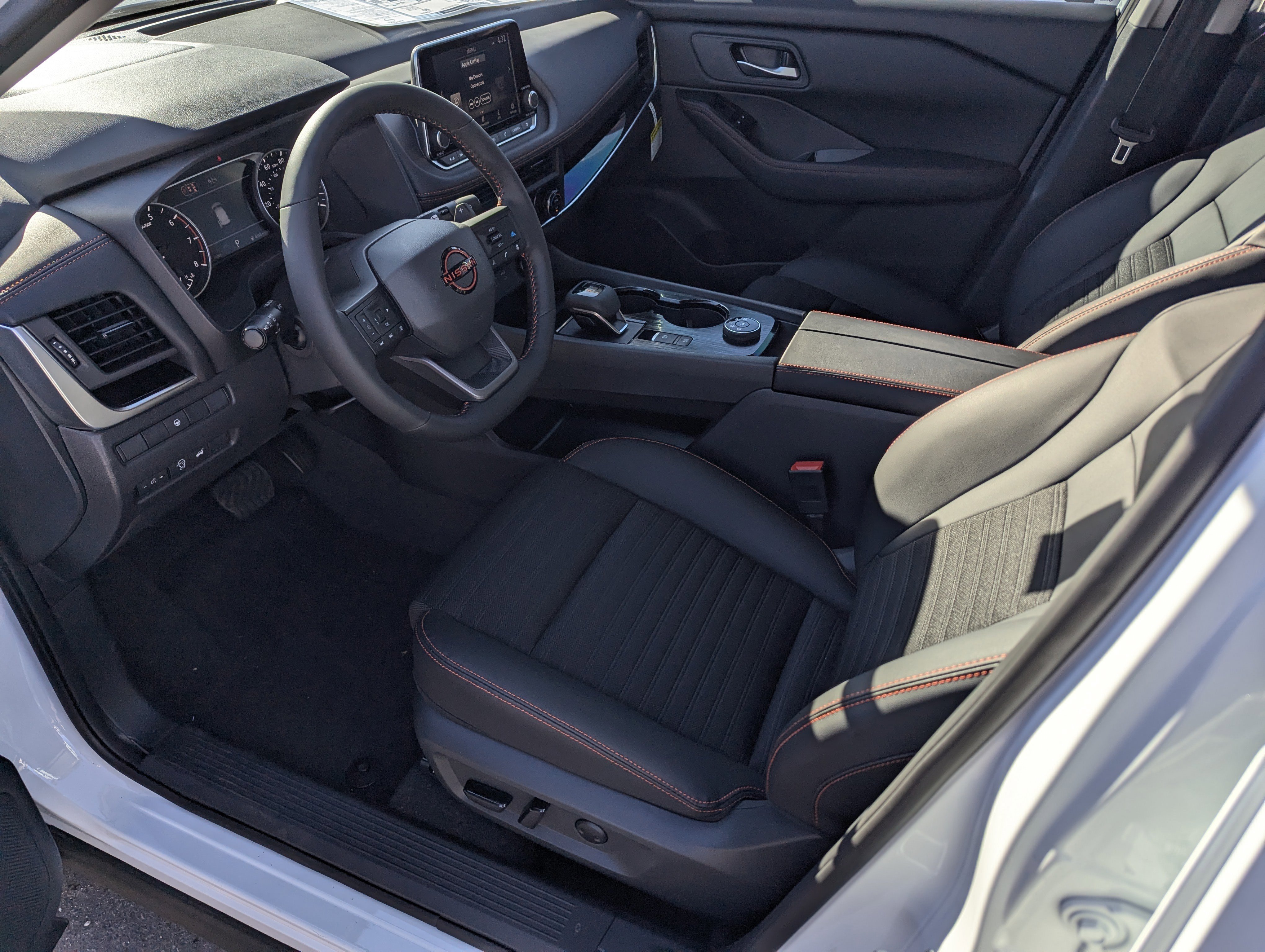 New 2026 Nissan Rogue SV image 9