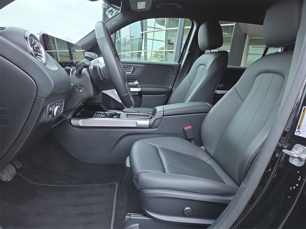 Certified 2025 Mercedes-Benz GLB 250 4MATIC image 10