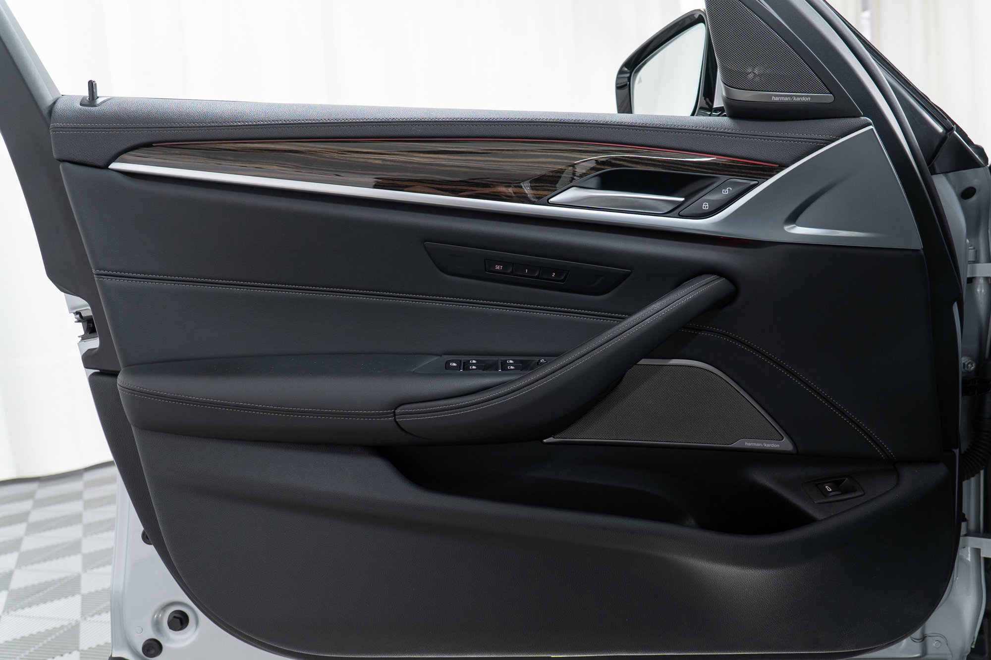 Used 2021 BMW 540i xDrive 540i xDrive w/ Premium Package image 11