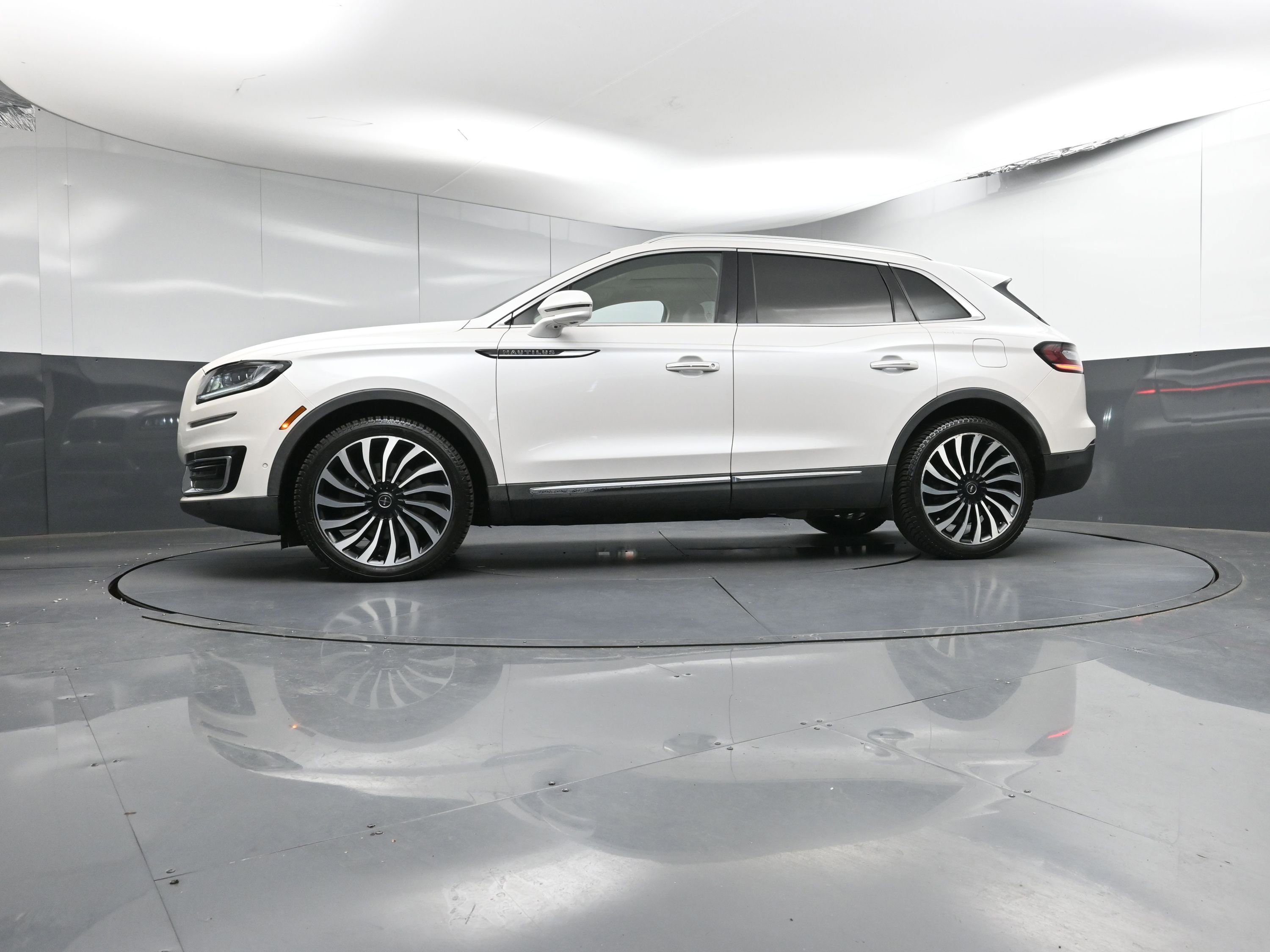 Used 2019 Lincoln Nautilus Black Label image 33