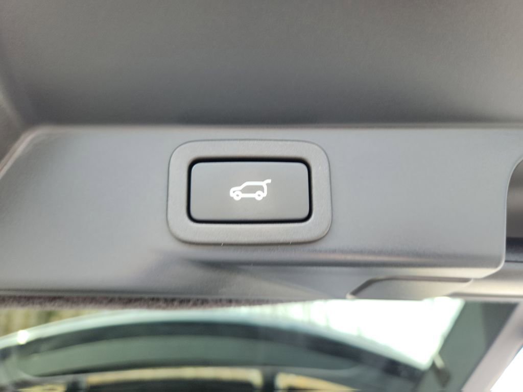 Used 2022 Land Rover Range Rover Sport HSE Dynamic image 14