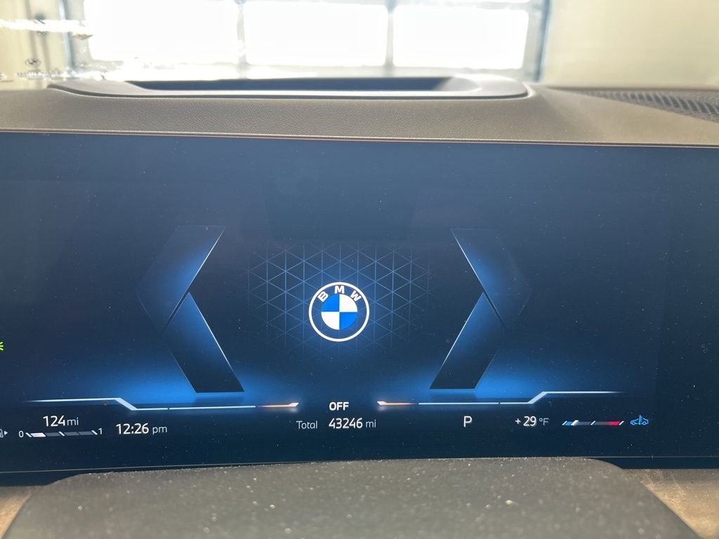 Used 2023 BMW X7 xDrive40i w/ Parking Assistance Package image 13