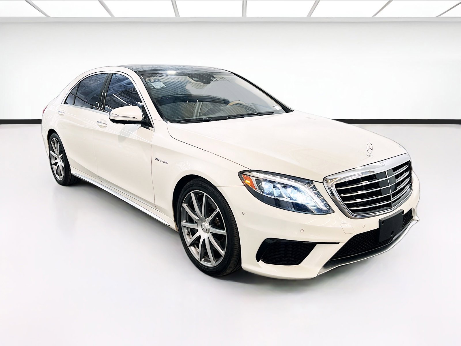 Used 2014 Mercedes-Benz S 63 AMG 4MATIC Sedan image 3