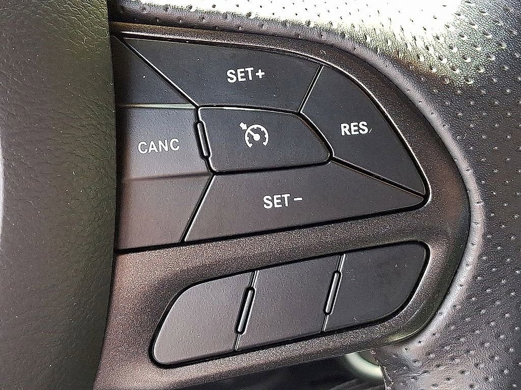 Used 2022 Dodge Challenger R/T w/ Plus Package image 20