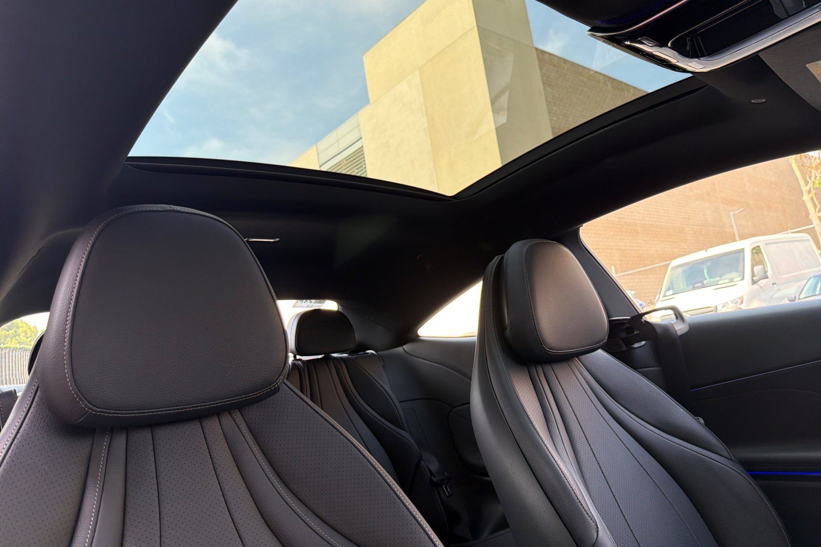 Used 2024 Mercedes-Benz CLE 300 4MATIC Coupe image 15