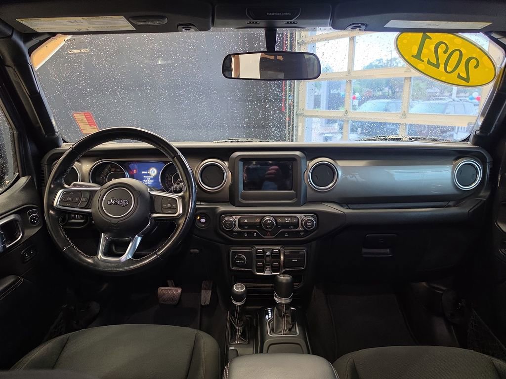 Used 2021 Jeep Wrangler Unlimited Sahara AWD/4WD image 18