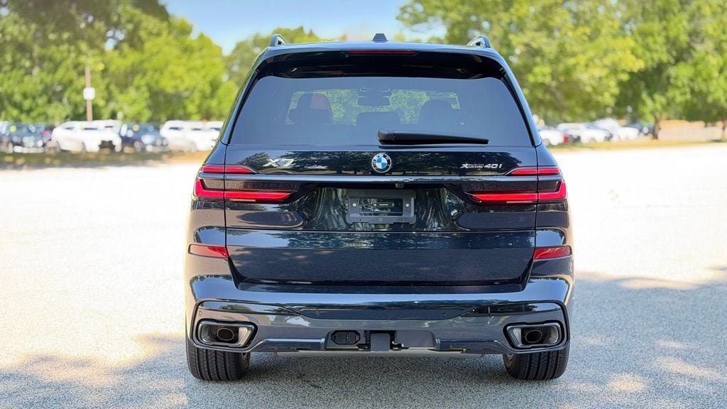 New 2027 BMW X7 xDrive40i w/ M Sport Package AWD/4WD image 5