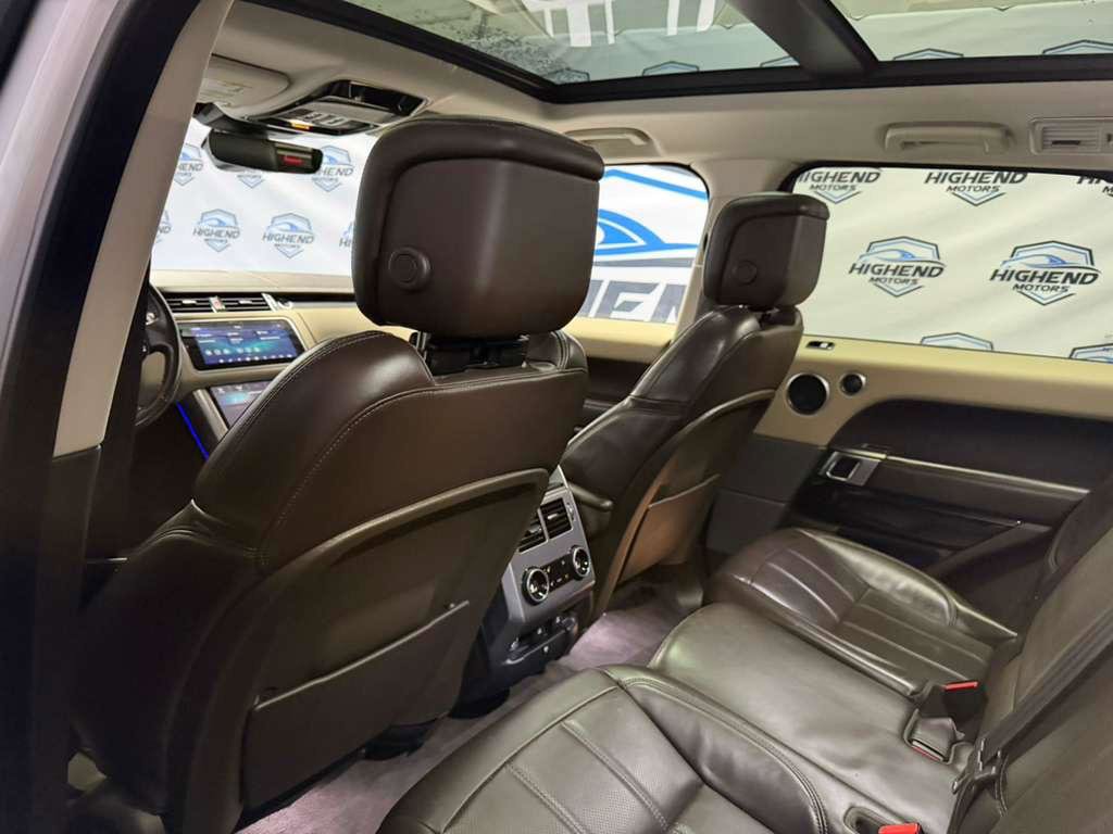 Used 2018 Land Rover Range Rover Sport HSE AWD/4WD image 16