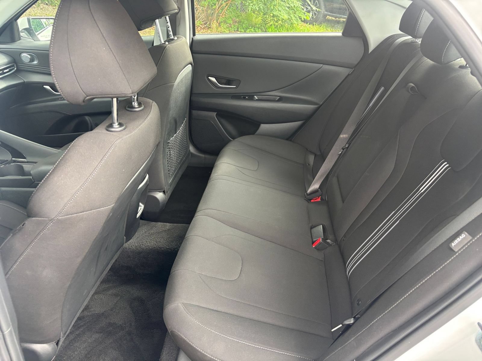 Used 2025 Hyundai Elantra SEL FWD image 28