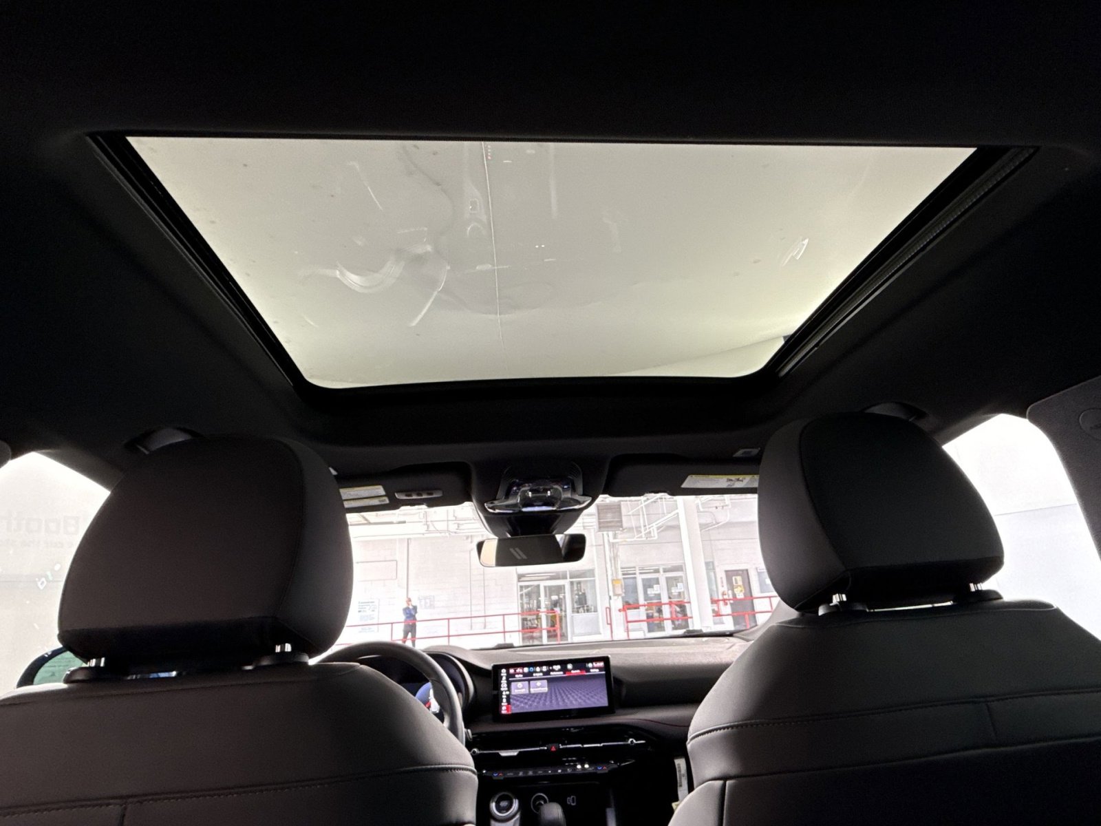 Used 2024 Dodge Hornet R/T Plus w/ Tech Pack Plus w/o Parking image 24