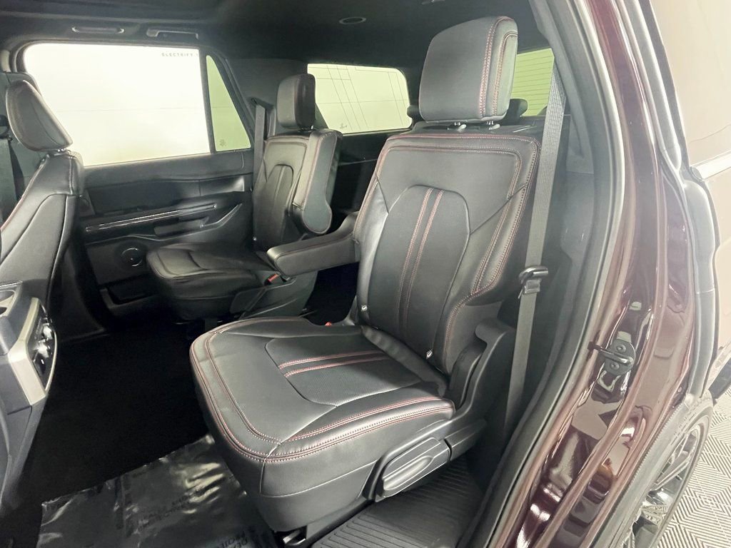 Used 2024 Ford Expedition Limited image 25