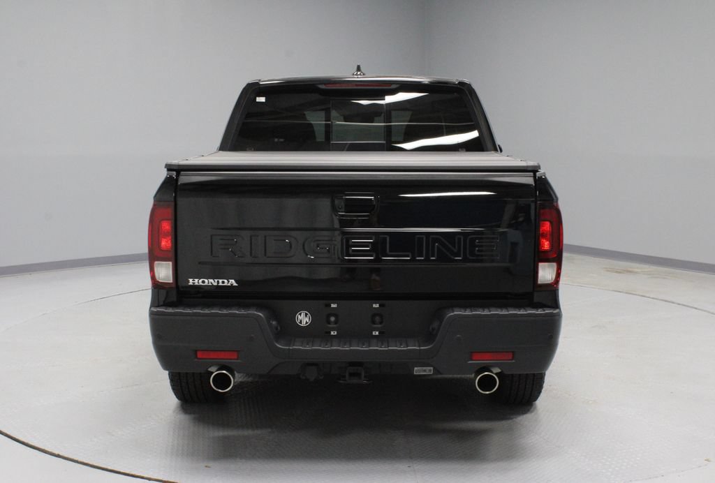 Used 2025 Honda Ridgeline Black Edition image 9