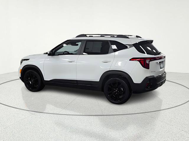 Certified 2024 Kia Seltos X-Line image 3