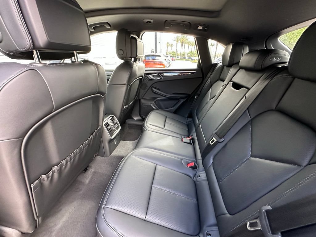 Used 2026 Porsche Macan S AWD/4WD image 38
