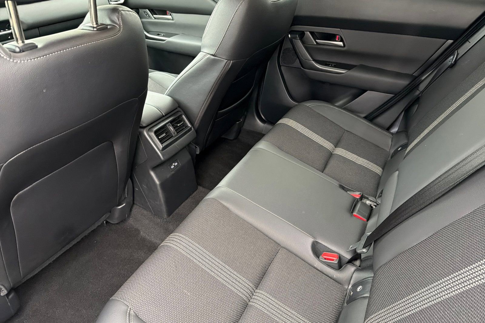 Certified 2025 MAZDA CX-50 2.5 Hybrid w/ Weather Package image 11