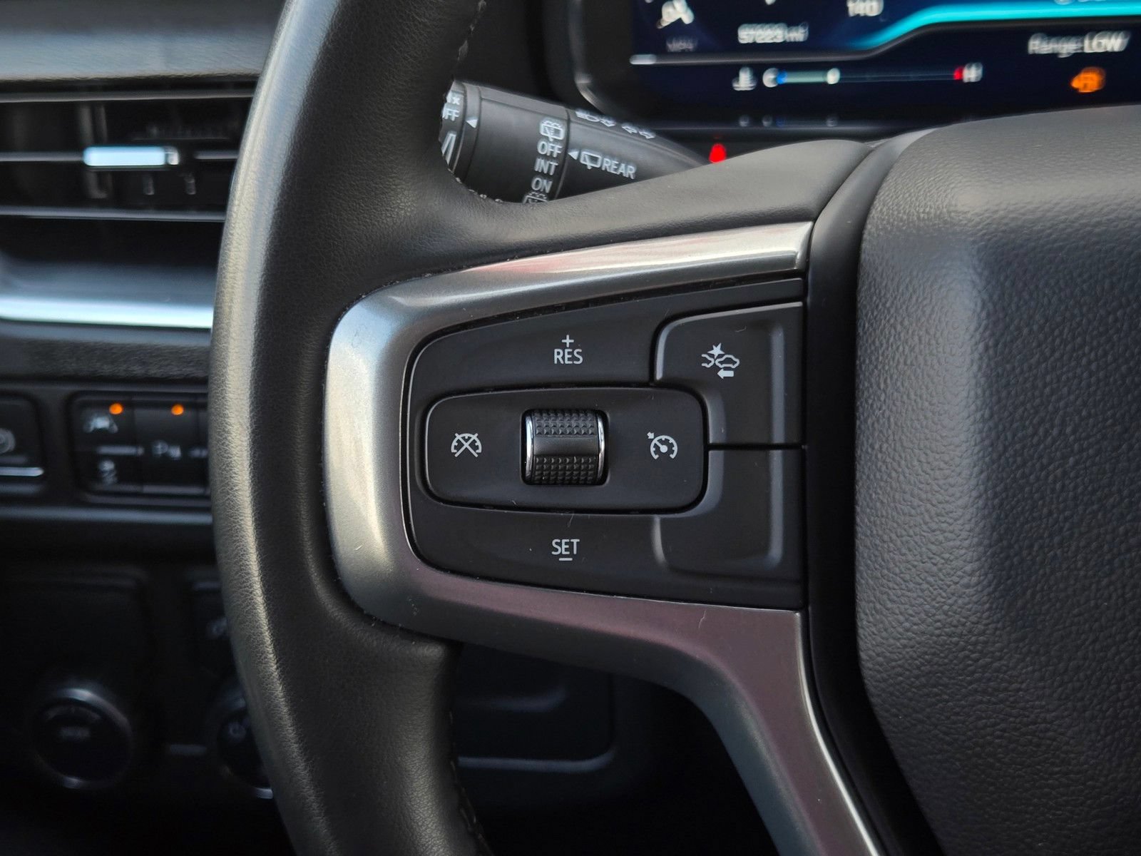 Used 2024 Chevrolet Tahoe LT RWD image 22