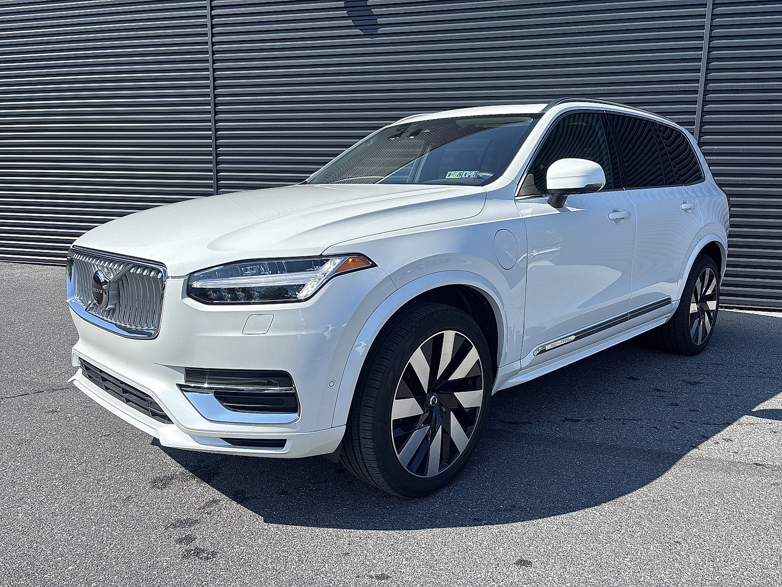 Used 2024 Volvo XC90 T8 Plus w/ Protection Package Premier