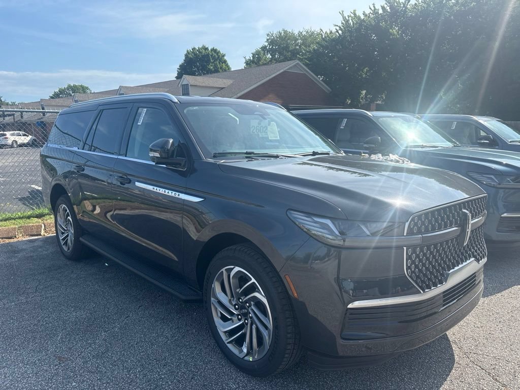 New 2027 Lincoln Navigator L Premier RWD image 1
