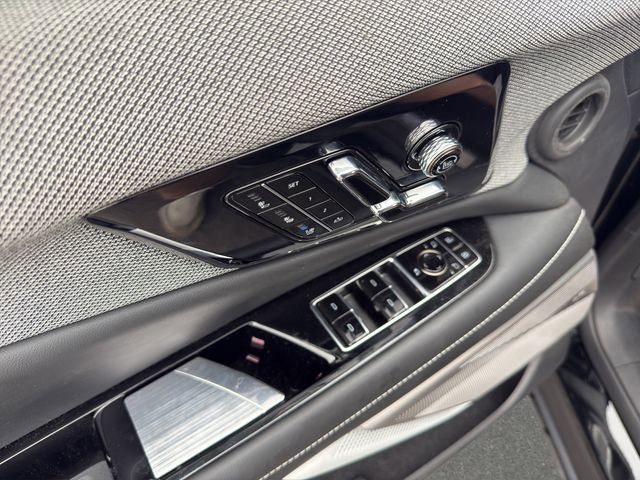 Used 2025 Cadillac Optiq Sport 2 image 12