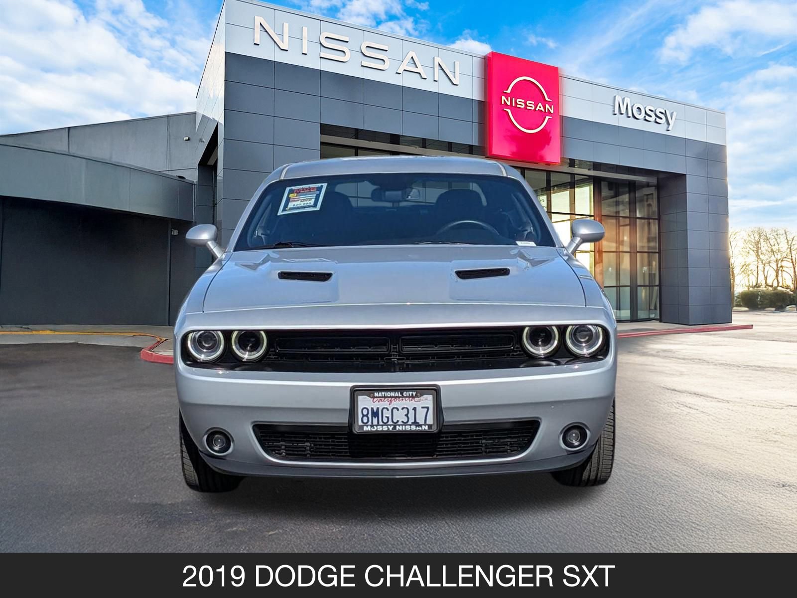 Used 2019 Dodge Challenger SXT w/ Blacktop Package image 4