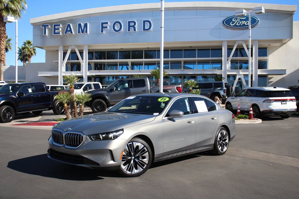 Used 2025 BMW 530i image 2