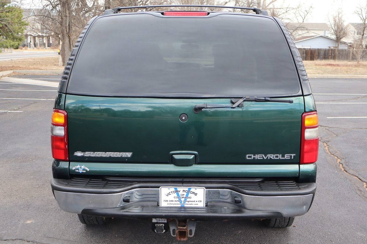 Used 2002 Chevrolet Suburban 2500 LT AWD/4WD image 6