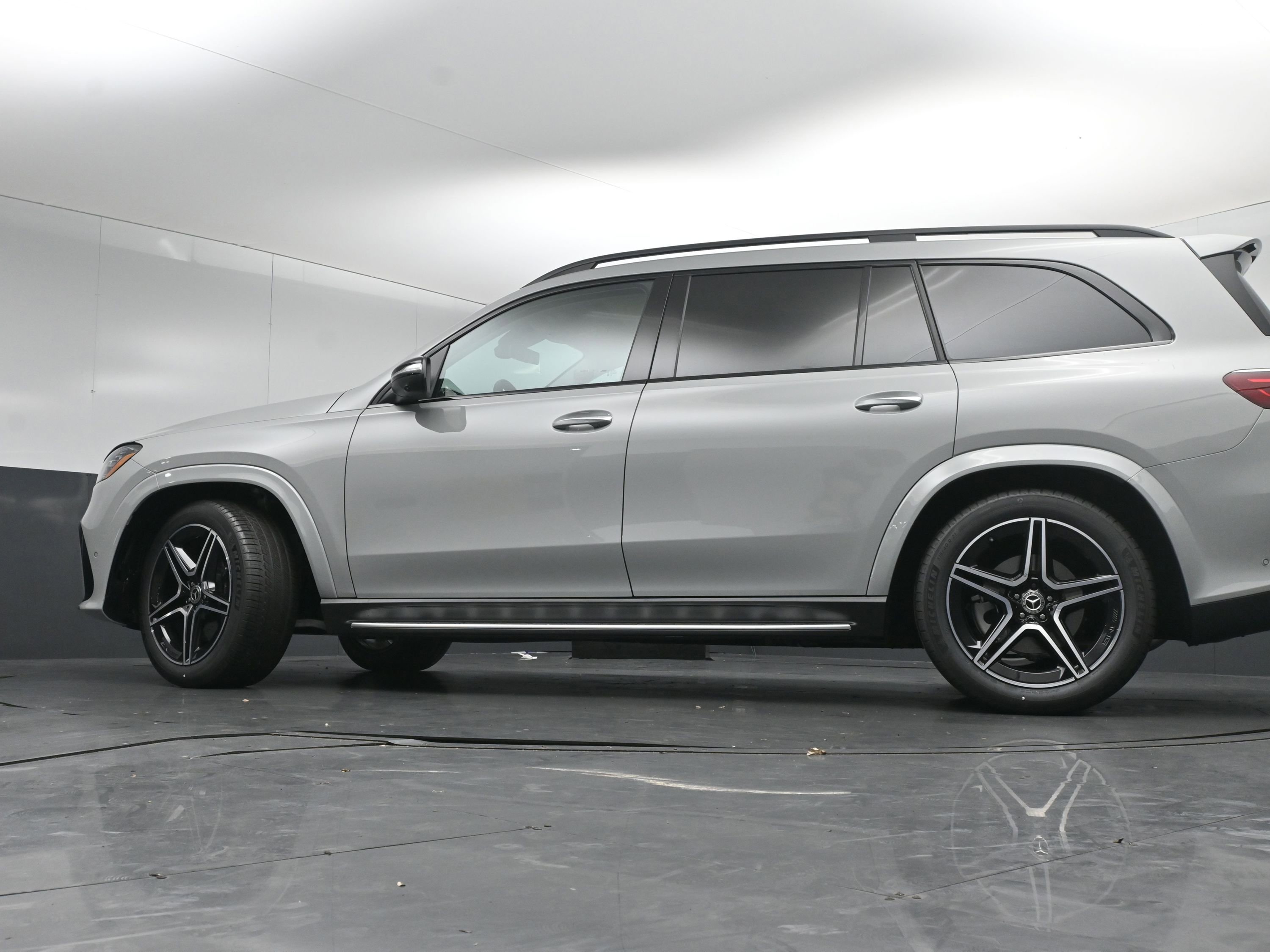 New 2026 Mercedes-Benz GLS 450 4MATIC image 41