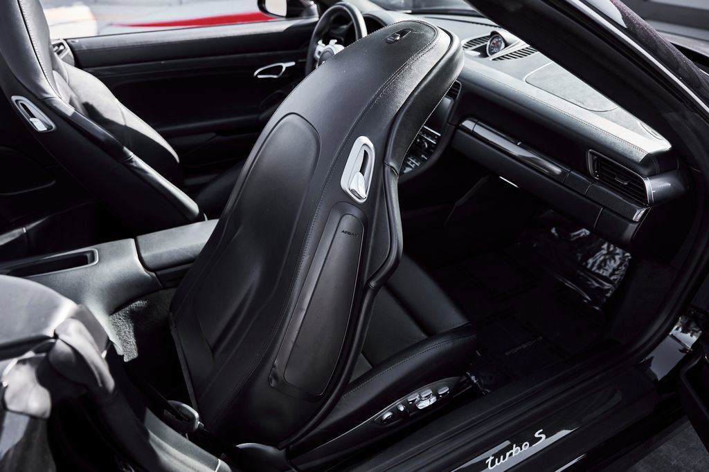 Used 2014 Porsche 911 Turbo S AWD/4WD image 41
