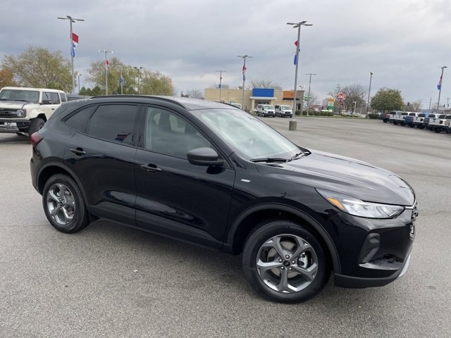 New 2026 Ford Escape ST-Line video 2