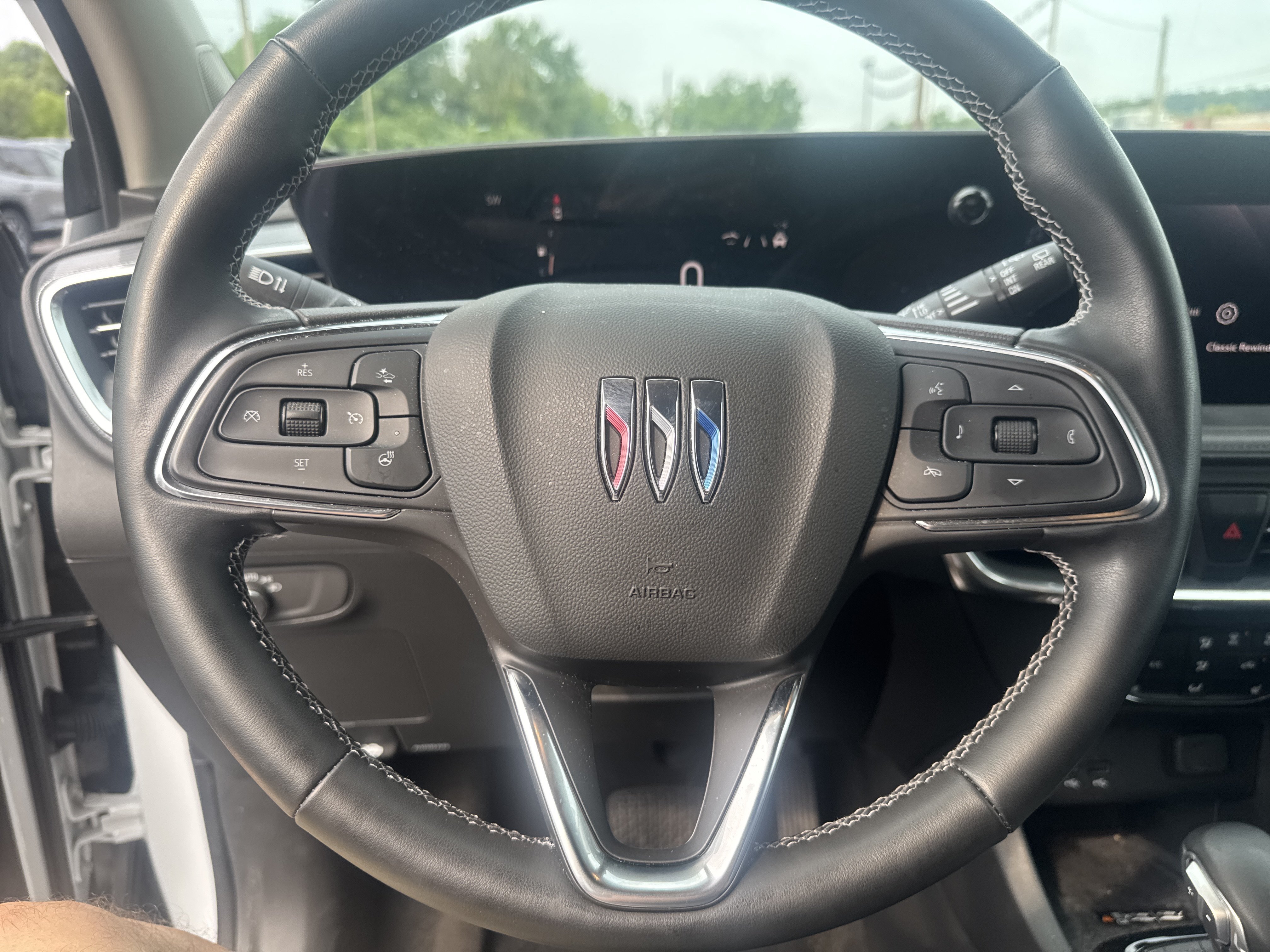 Used 2024 Buick Encore GX Preferred w/ Comfort Package AWD/4WD image 17