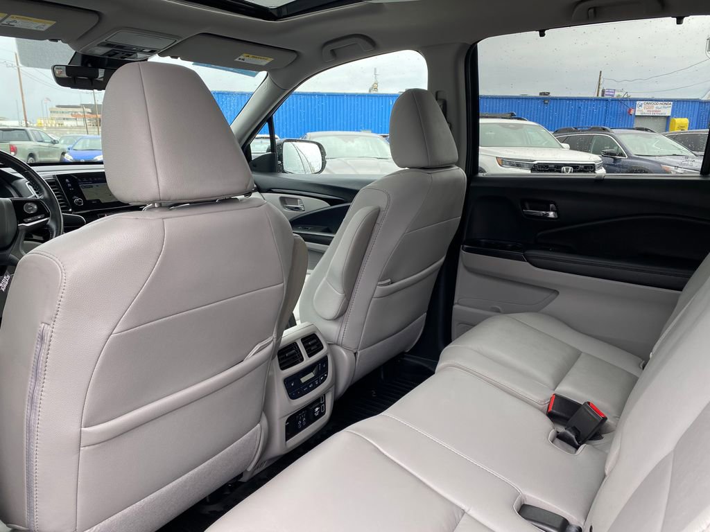 Used 2022 Honda Pilot Touring image 15