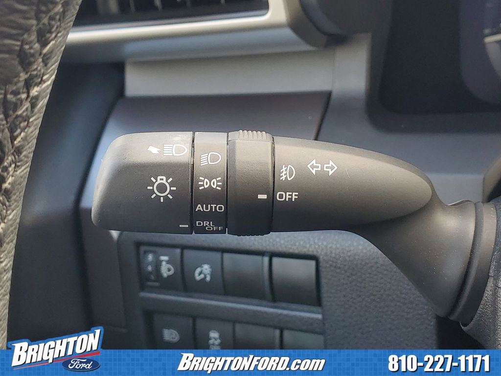 Used 2025 Toyota Tacoma TRD Sport AWD/4WD image 16