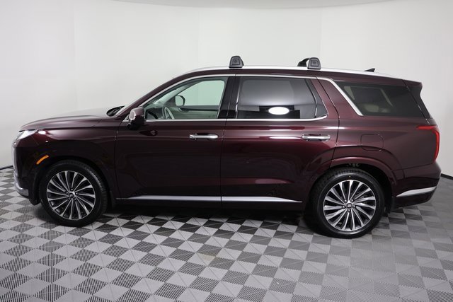 Used 2023 Hyundai Palisade Calligraphy image 5