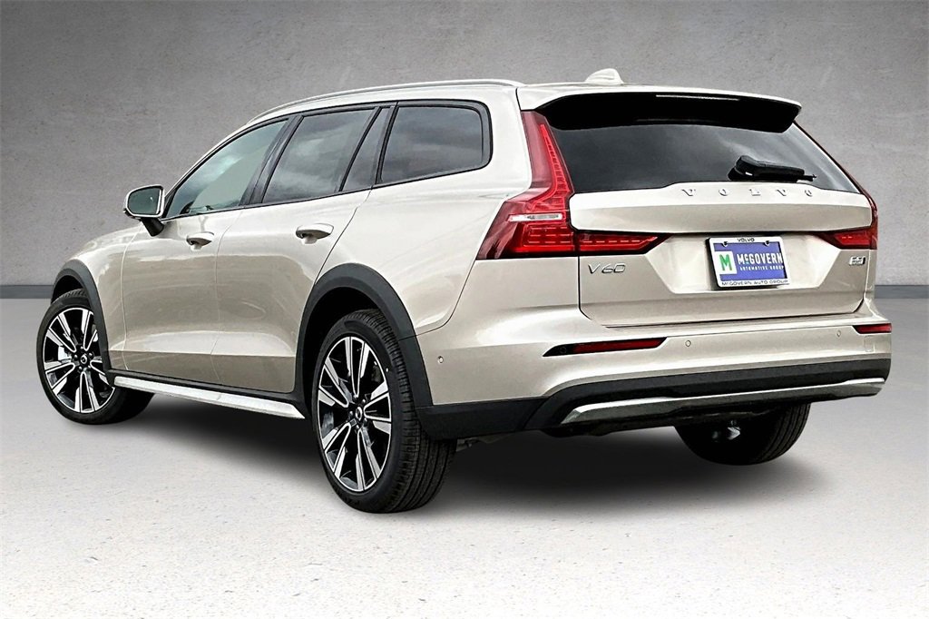 New 2026 Volvo V60 B5 Cross Country Ultra w/ Climate Package image 3
