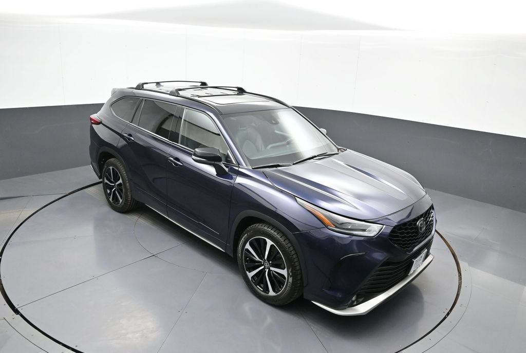 Used 2021 Toyota Highlander XSE AWD/4WD image 38