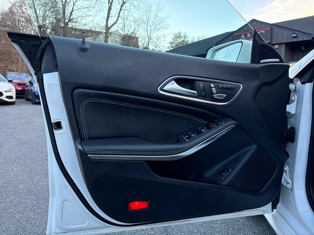 Used 2019 Mercedes-Benz CLA 250 4MATIC image 15