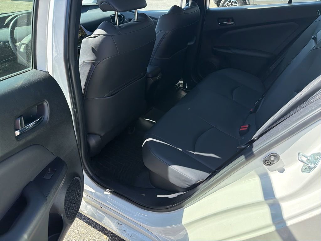 Used 2019 Toyota Prius XLE image 17