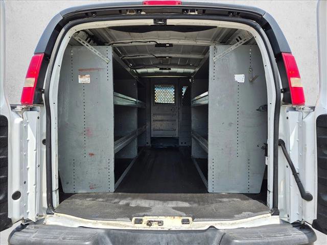 Used 2015 Chevrolet Express 2500 RWD image 7