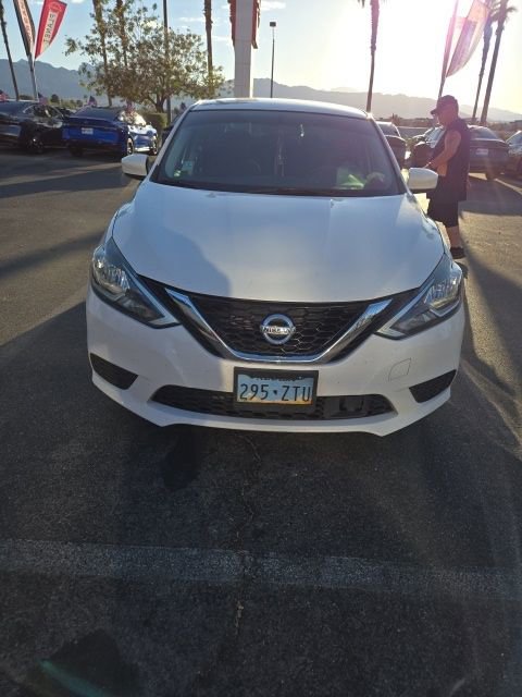 Used 2019 Nissan Sentra SV FWD image 2