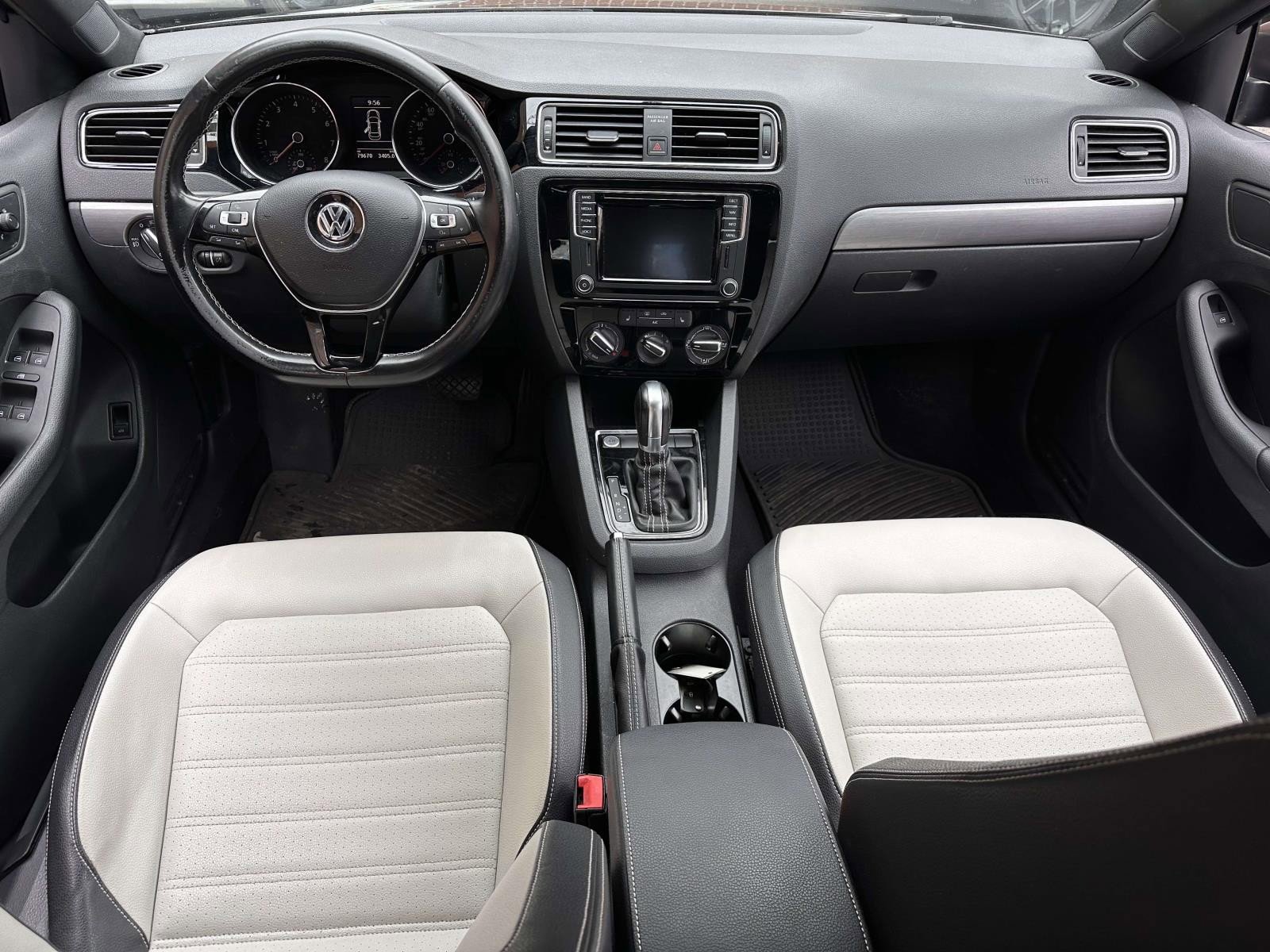 Used 2016 Volkswagen Jetta Sport w/ Lighting Package image 16