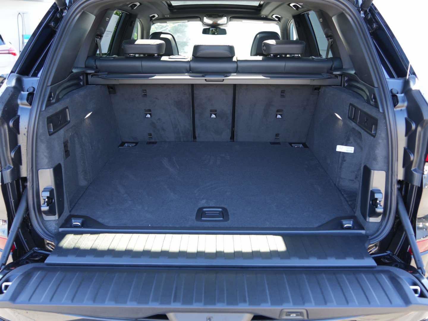 Used 2026 BMW X5 M60i AWD/4WD image 7